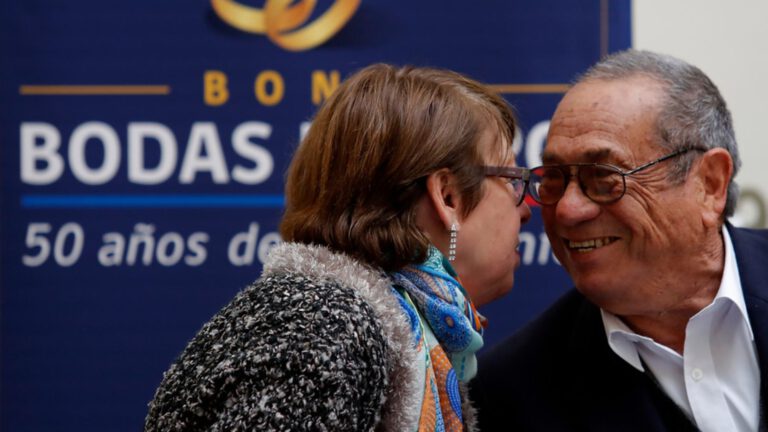 Cómo postular al bono Bodas de Oro