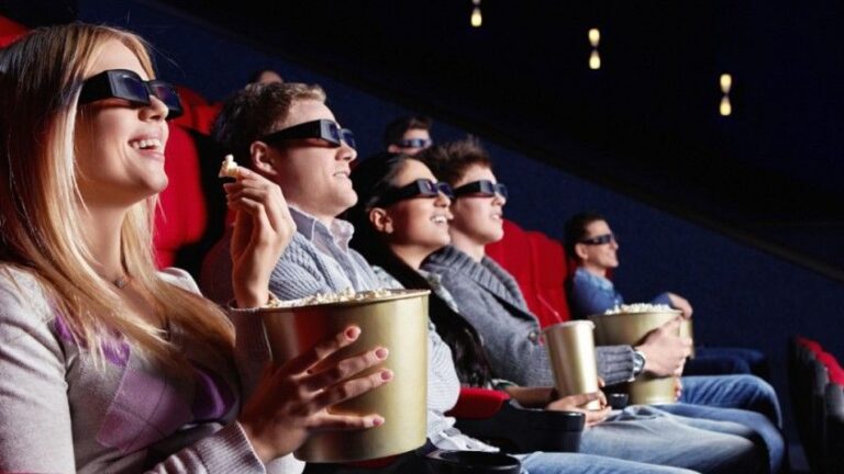 La magia de la pantalla grande: por qué el cine sigue conquistando al público chileno